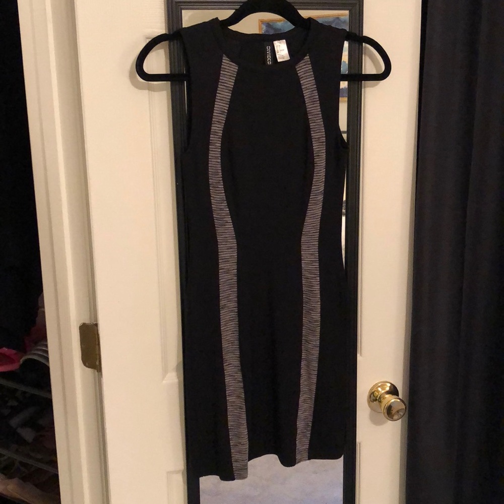 Black body-con dress with gray ribbing